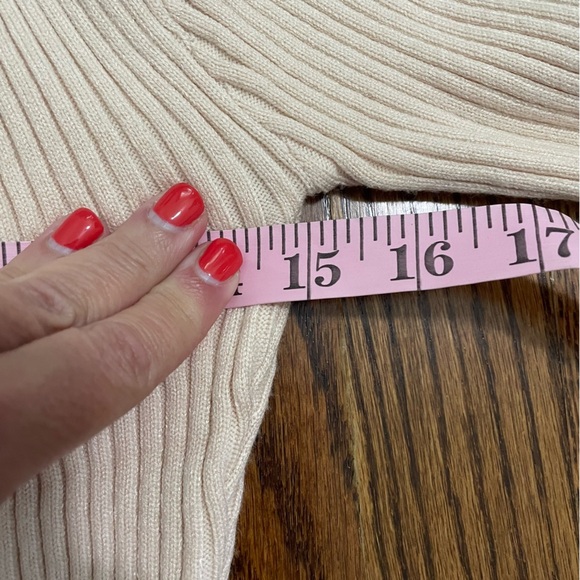 Bloggerlove Cream Sweater Tunic Black Trim, Size Medium, NWT - Picture 7 of 9